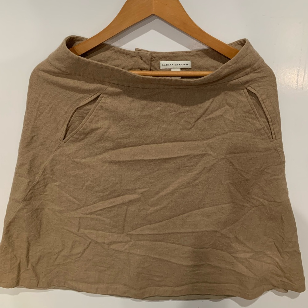 Banana Republic Tan A-Line Skirt size 4  corduroy